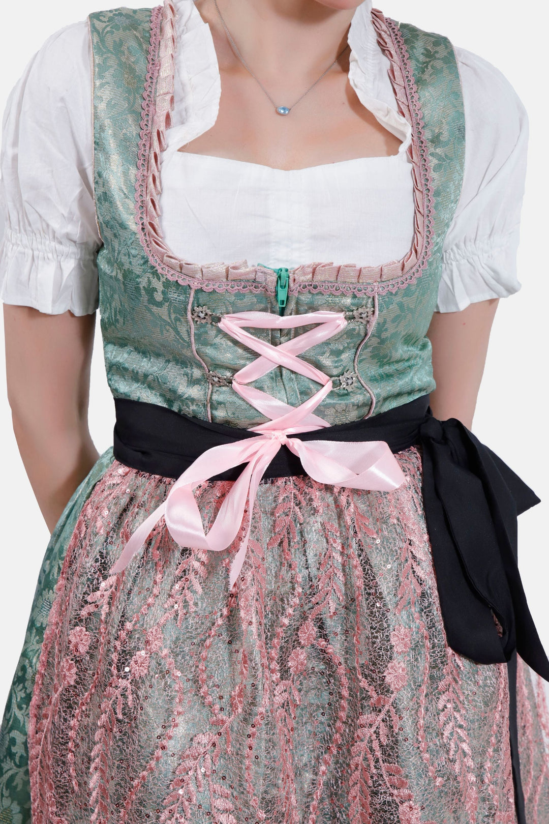 Dirndl Headey